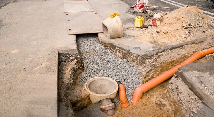 Raccordement au tout à l’égout dans l’Eure : branchement, mise en conformité, remise en service